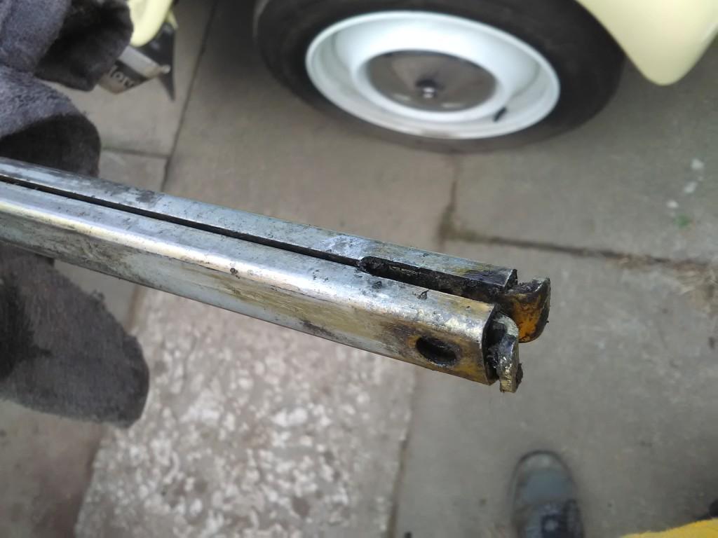 2CV handbrake linkage mount