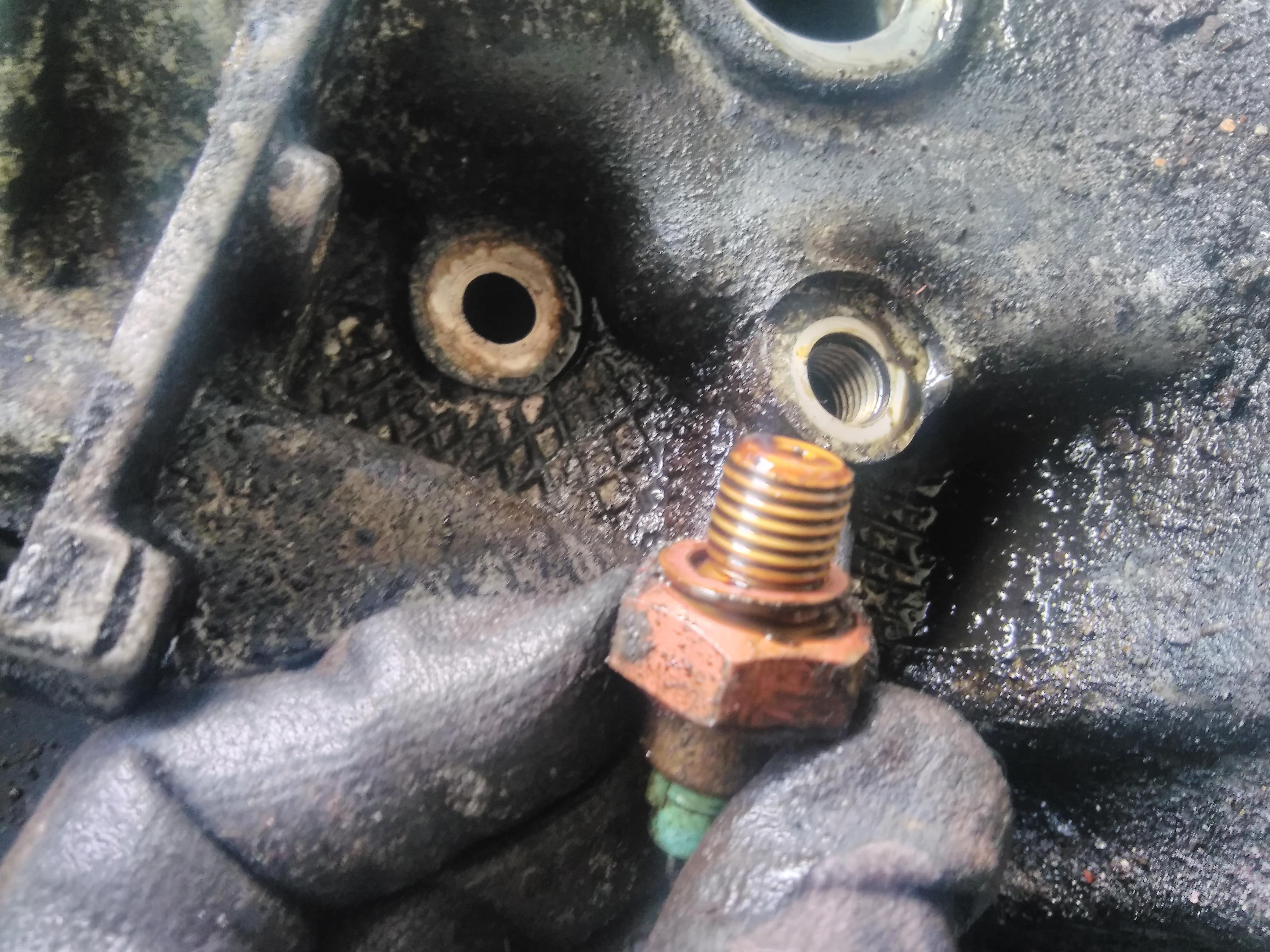 2CV low oil pressure sender removal