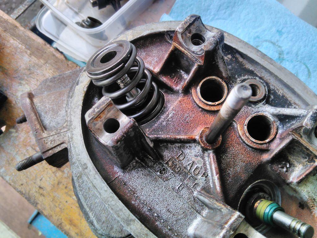 2CV valve spring