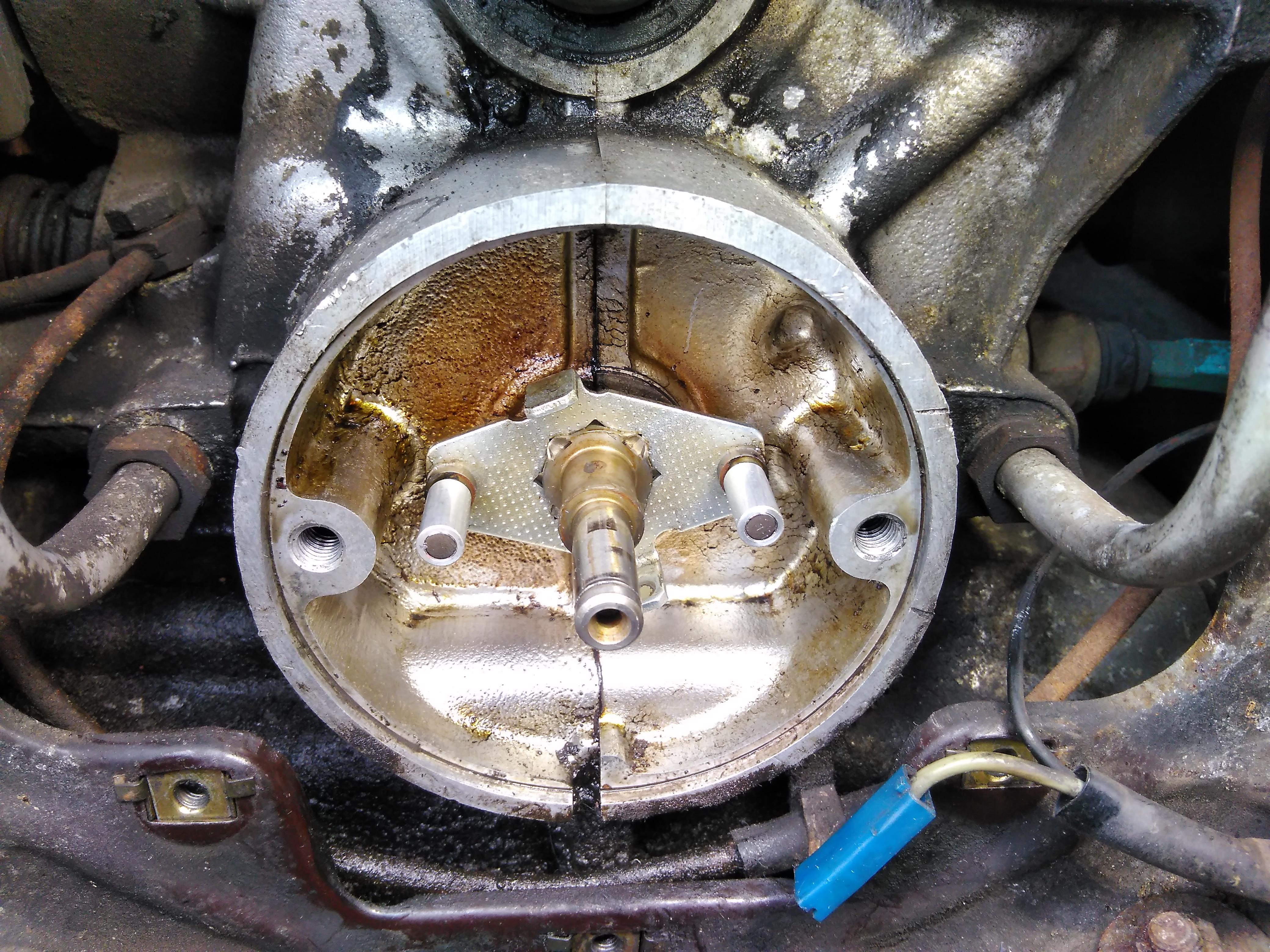Sensor magnets on a 2CV camshaft