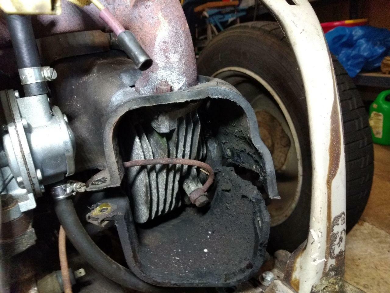 2CV oil feed pipe cylinder head mounting